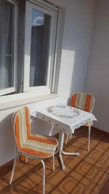 Apartment In Selce 5869