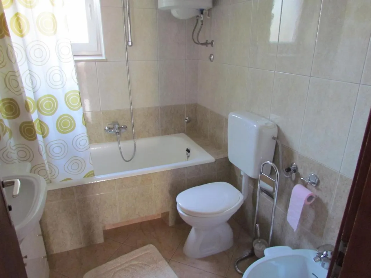 Apartment In Selce 5869